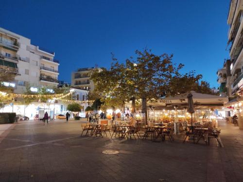 สภาพแวดล้อมโดยรอบ, CKBSM Central Square Apartment Kalamata in แคลามาทา