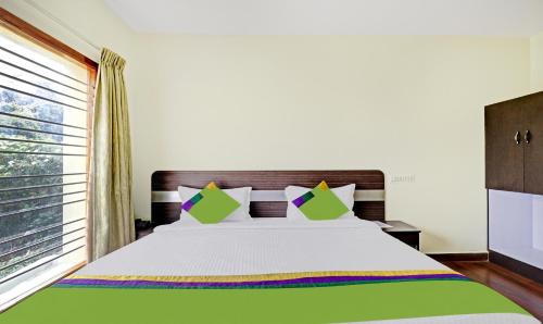 Standard Room image 5