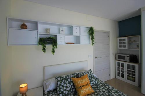 One-Bedroom Apartment image 3