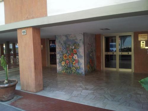 B&B Flo - main image