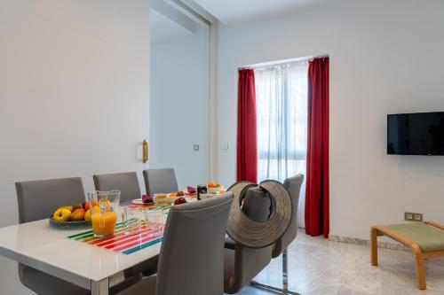 Sevilla Central Suites Apartamentos Puerta Jerez - image 3