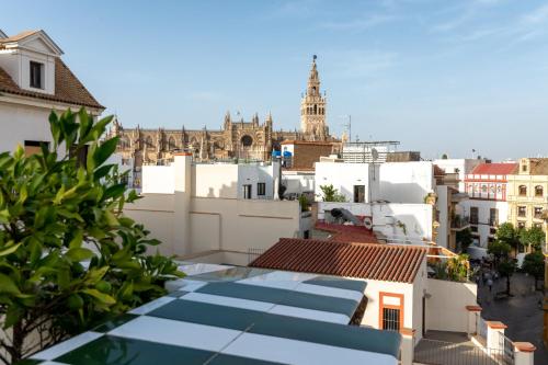 Sevilla Central Suites Apartamentos Puerta Jerez - image 14