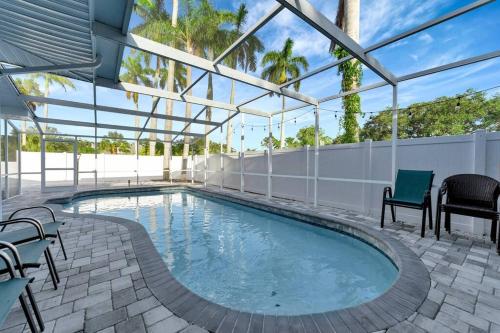 Paradise By The River-Hottub/Pool-Near Beaches