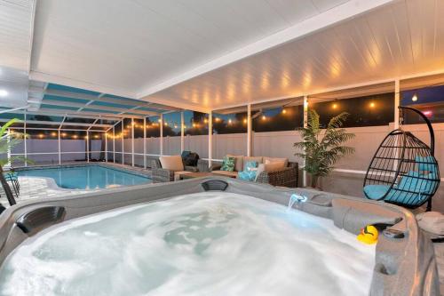 Paradise By The River-Hottub/Pool-Near Beaches