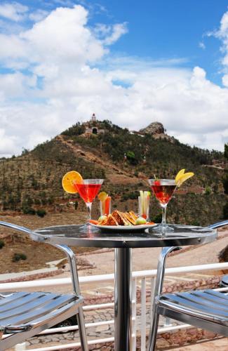 Hotel Baruk Teleferico y Mina Set in a prime location of Zacatecas, Hotel Baruk Teleferico y Mina puts everything the city has to offer just outside your doorstep. Both business travelers and tourists can enjoy the hotels facilit