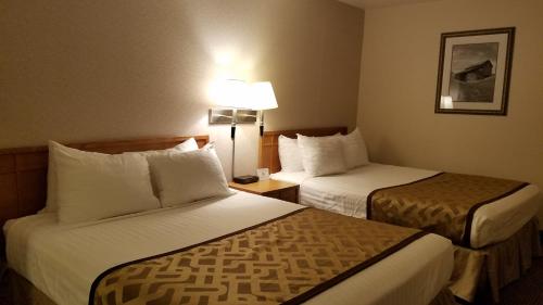 RiverTree Inn & Suites