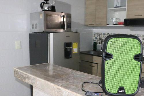 comodo apartamento cerca al centro de medellin