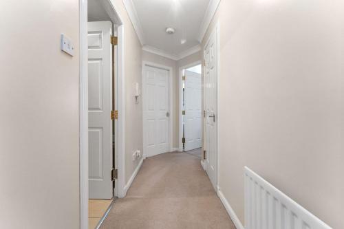 Modern 1BR flat - free parking + lift, Edinburgh (photo 10)