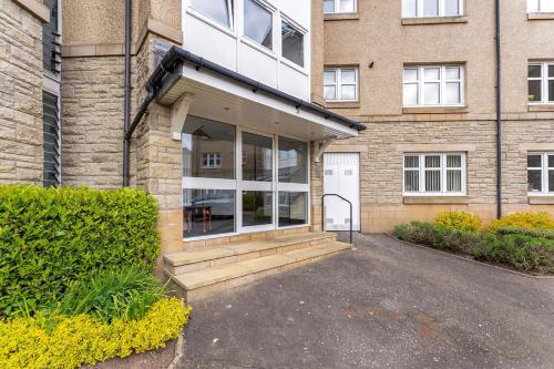 Modern 1BR flat - free parking + lift, Edinburgh (photo 4)