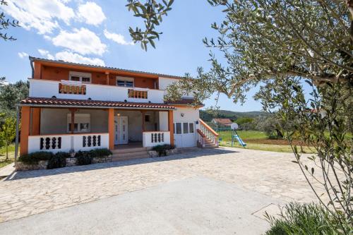  Apartments by the sea Pasman - 8274, Pension in Pašman