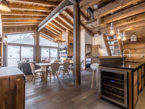 Appartement Val-d'Isère, 5 pièces, 8 personnes - FR-1-694-89 (Appartement de luxe au dernier etage, materiaux nobles, residence aux pieds des pistes, Val-d'Isere ) in Val-d'Isere