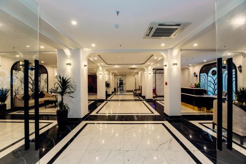LION 3 HOTEL - 로비