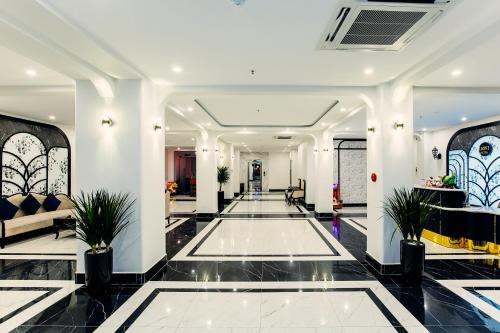 LION 3 HOTEL - 로비