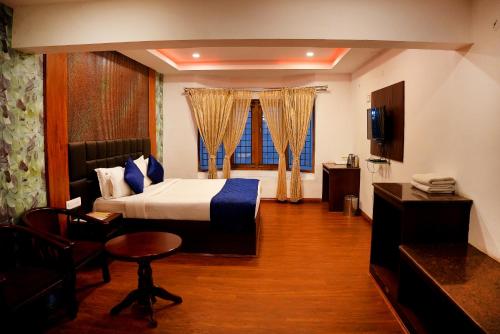 Deluxe Double Room image 6