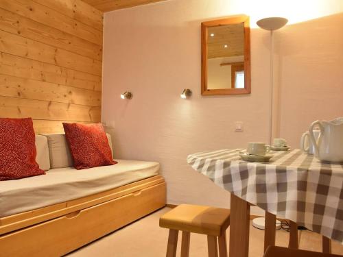 Studio de Montagne pour 2 pers, Pistes et Commerces a 100m, Meribel - FR-1-180-5 in Meribel