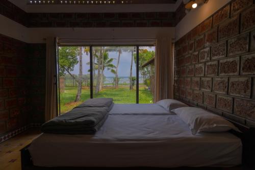 6 double beds