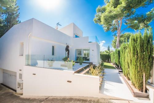 Holiday Home image 8