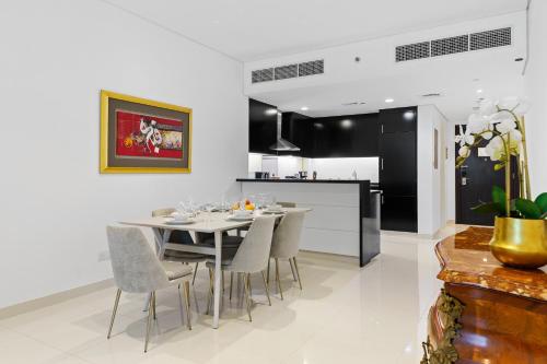 Homey 2BR DAMAC Maison Cour Jardin, Business Bay, Дубай (фото 9)