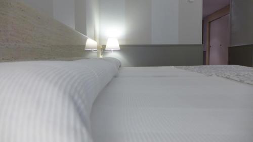 Hotel Rio Arga - image 8