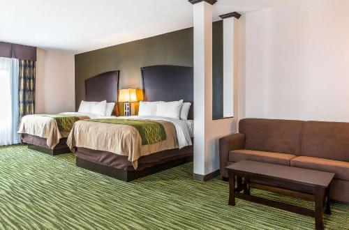 Comfort Inn & Suites Moore - Oklahoma City in Moore, USA