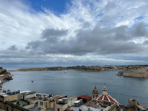 Valletta Harbour View Apartment
