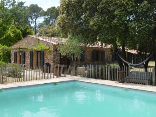 Charming holiday home in Lorgues with private pool