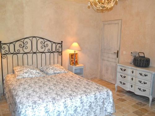 Charming holiday home in Lorgues with private pool