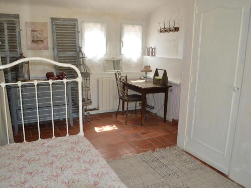 Charming holiday home in Lorgues with private pool