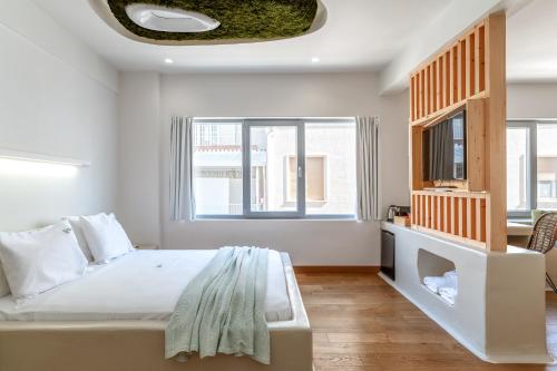 LOFUS Bio-Suites, Ateny