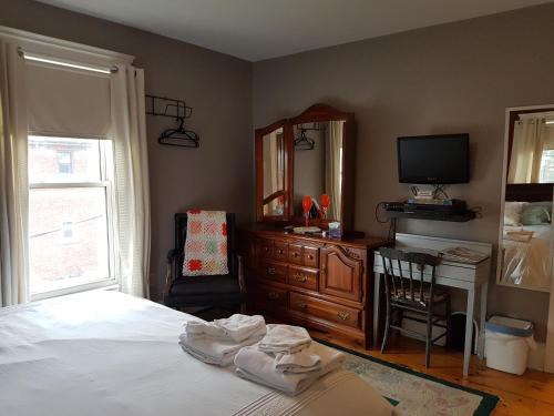 2 twin beds