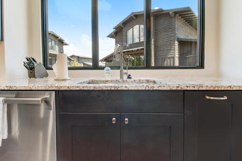Riverbend Treehouse #3 in Spicewood, USA