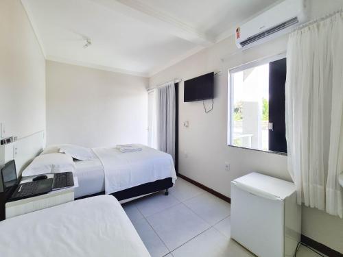 1 double bed, 1 twin bed