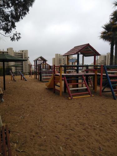 สนามเด็กเล่น, Departamento familiar in อัลการ์โรโบ