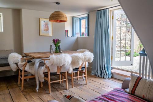 Number 27 by Big Skies Cottages, Holt (photo 7)