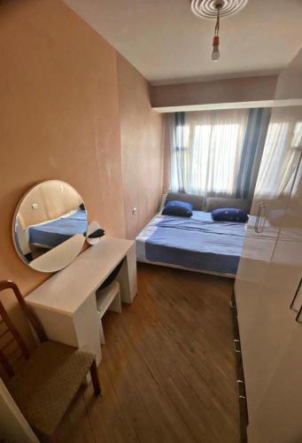 Apartment in Yerevan on Yervand Kochar Street, Ереван (фото 3)