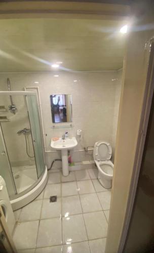 Apartment in Yerevan on Yervand Kochar Street, Ереван (фото 6)