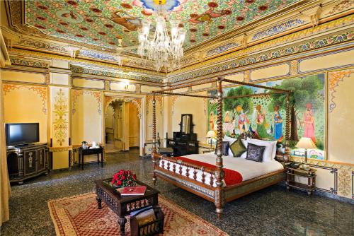 room detail thumbnail 0