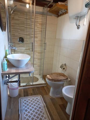Bathroom, la casetta di Vacone in Vacone