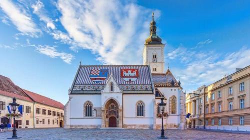 House with hot tub, sauna and swimming pool near Zagreb