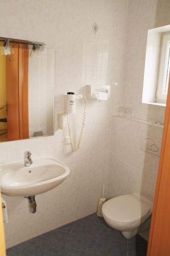 Fürdőszoba, Hotel Highway - Bed & Breakfast in Lieboch