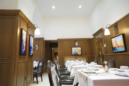 Restaurante, Hotel Les Voyageurs in Bastia City Center