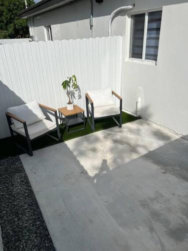 Stunning Deluxe Studio in ไฮอาลีอาห์ (FL)