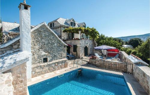 Pet Friendly Home In Donji Humac With Outdoor Swimming Pool - Location saisonnière - Donji Humac