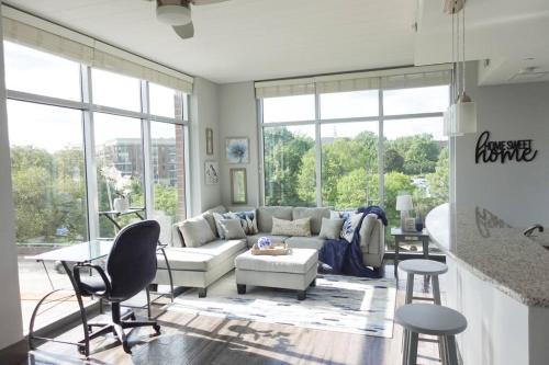 Luxury Downtown Apartment with Balcony! - Greenville