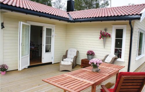 Exterior view, Stunning Home In Lyngdal With 3 Bedrooms And Wifi in Lyngdal