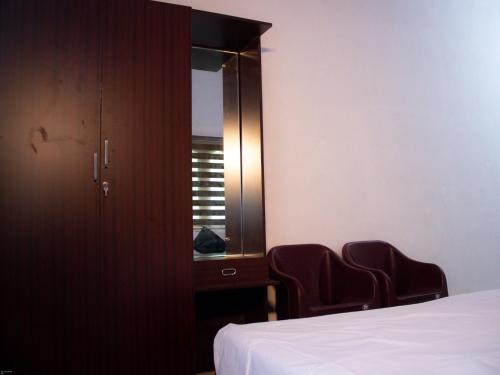 Hotel Padma Shree , Madurai - Near Airport