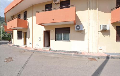 Nice home in Motta Camastra w/ 3 Bedrooms - image 3