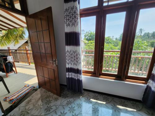 King CoCo House - image 2