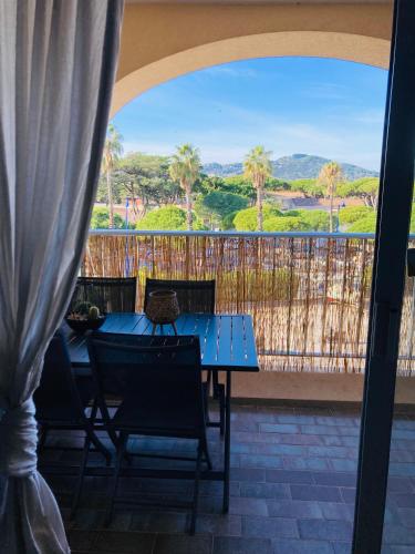 Hyeres port bel appartement - Plage de l'Almanarre