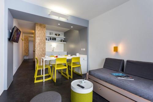 Apartment 740 with balcony and mountain view